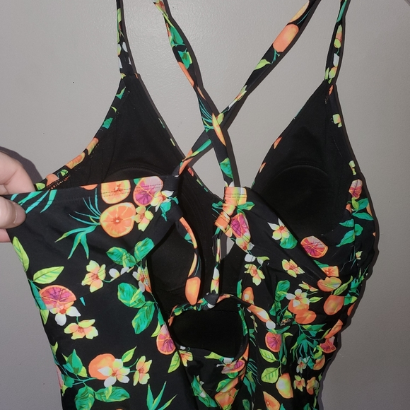 Fruity swimsiut - Picture 3 of 4